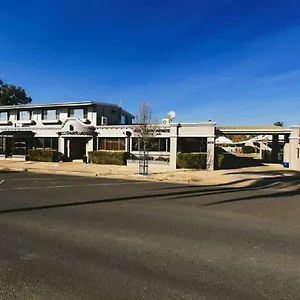 Motel The Town House Motor